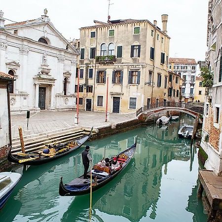 Pink House In Venice City Center Daire Dış mekan fotoğraf