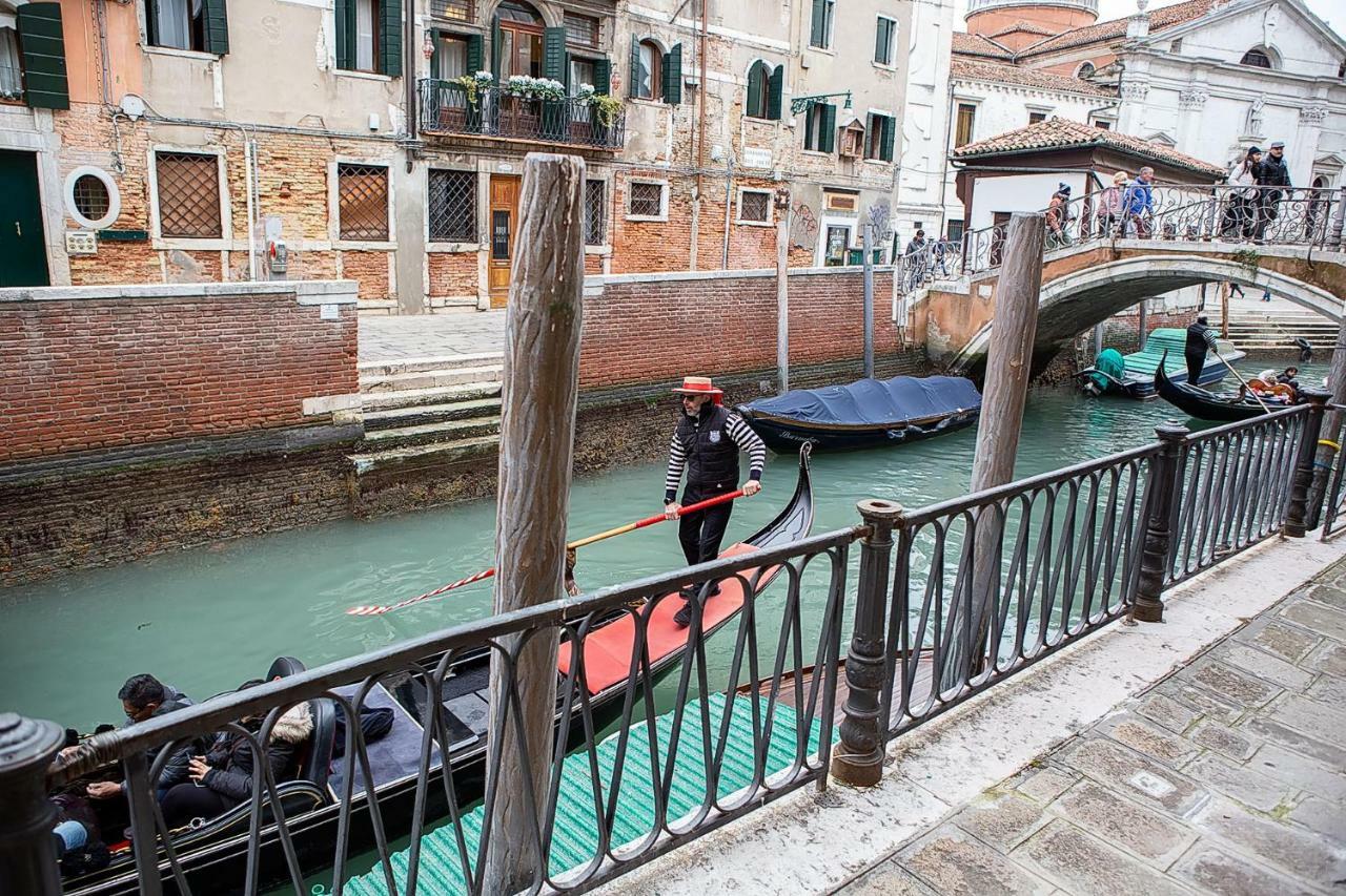 Pink House In Venice City Center Daire Dış mekan fotoğraf