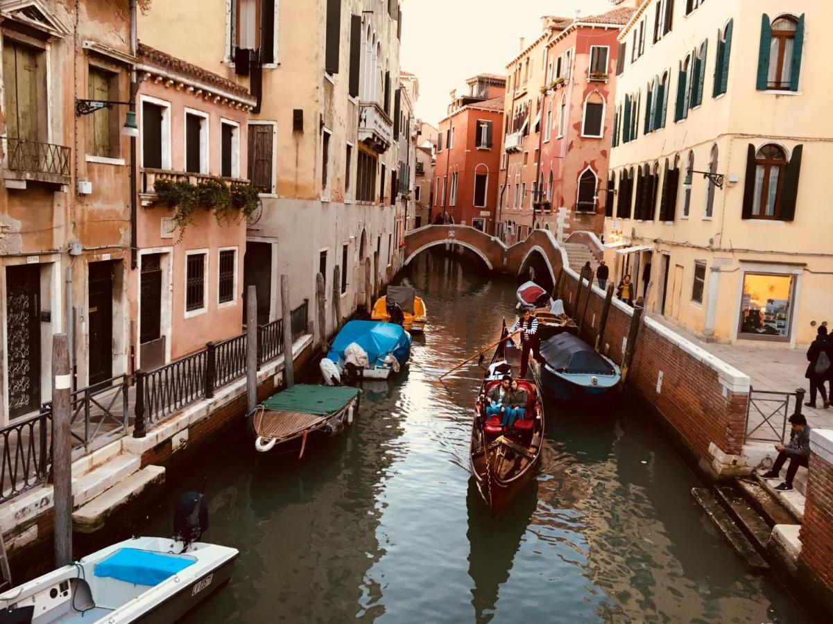 Pink House In Venice City Center Daire Dış mekan fotoğraf